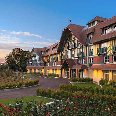 Renaissance Paris Hippodrome De St. Cloud Hotel Рюэй-Мальмезон Экстерьер фото