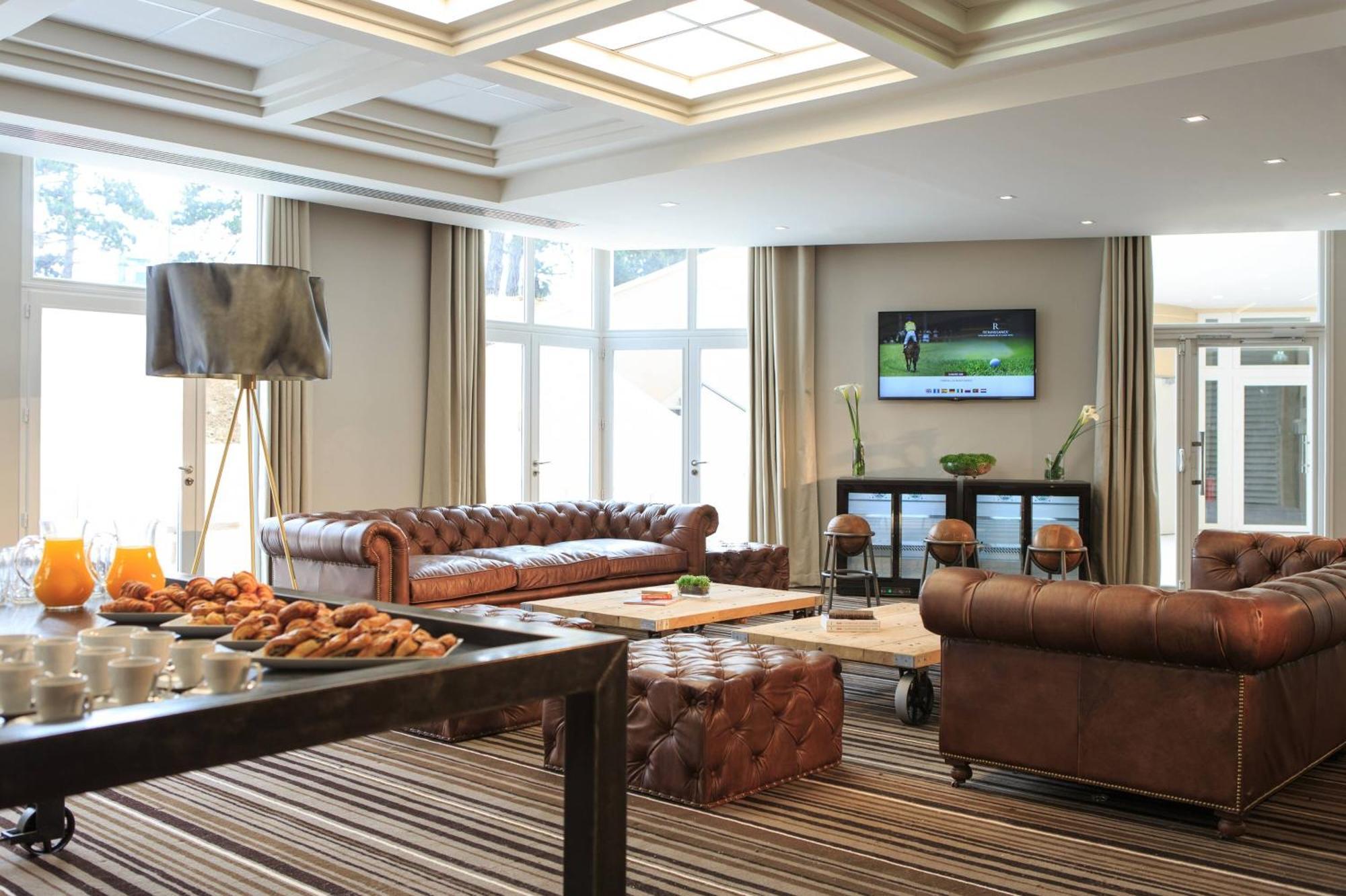 Renaissance Paris Hippodrome De St. Cloud Hotel Рюэй-Мальмезон Экстерьер фото