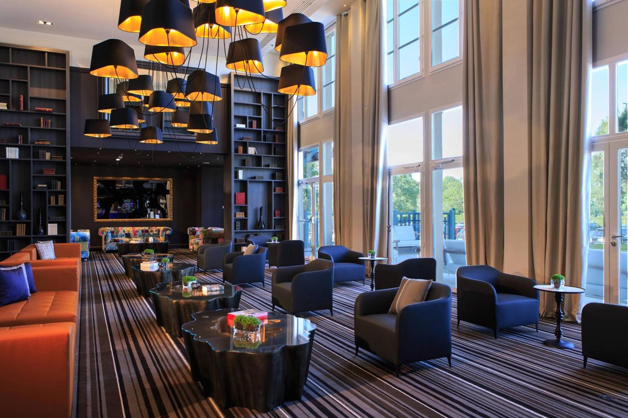 Renaissance Paris Hippodrome De St. Cloud Hotel Рюэй-Мальмезон Экстерьер фото