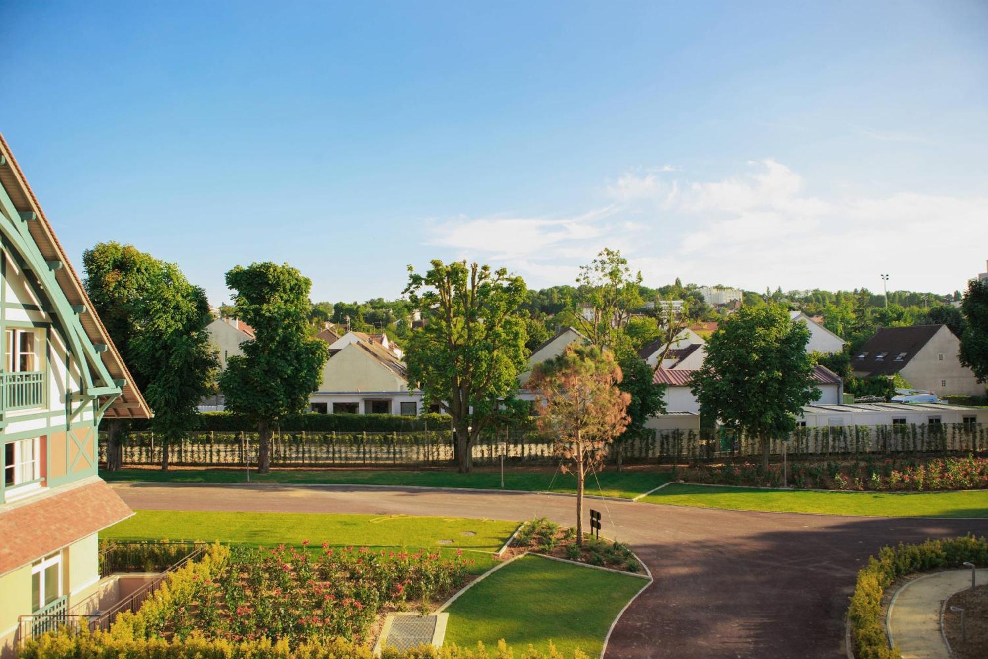 Renaissance Paris Hippodrome De St. Cloud Hotel Рюэй-Мальмезон Экстерьер фото