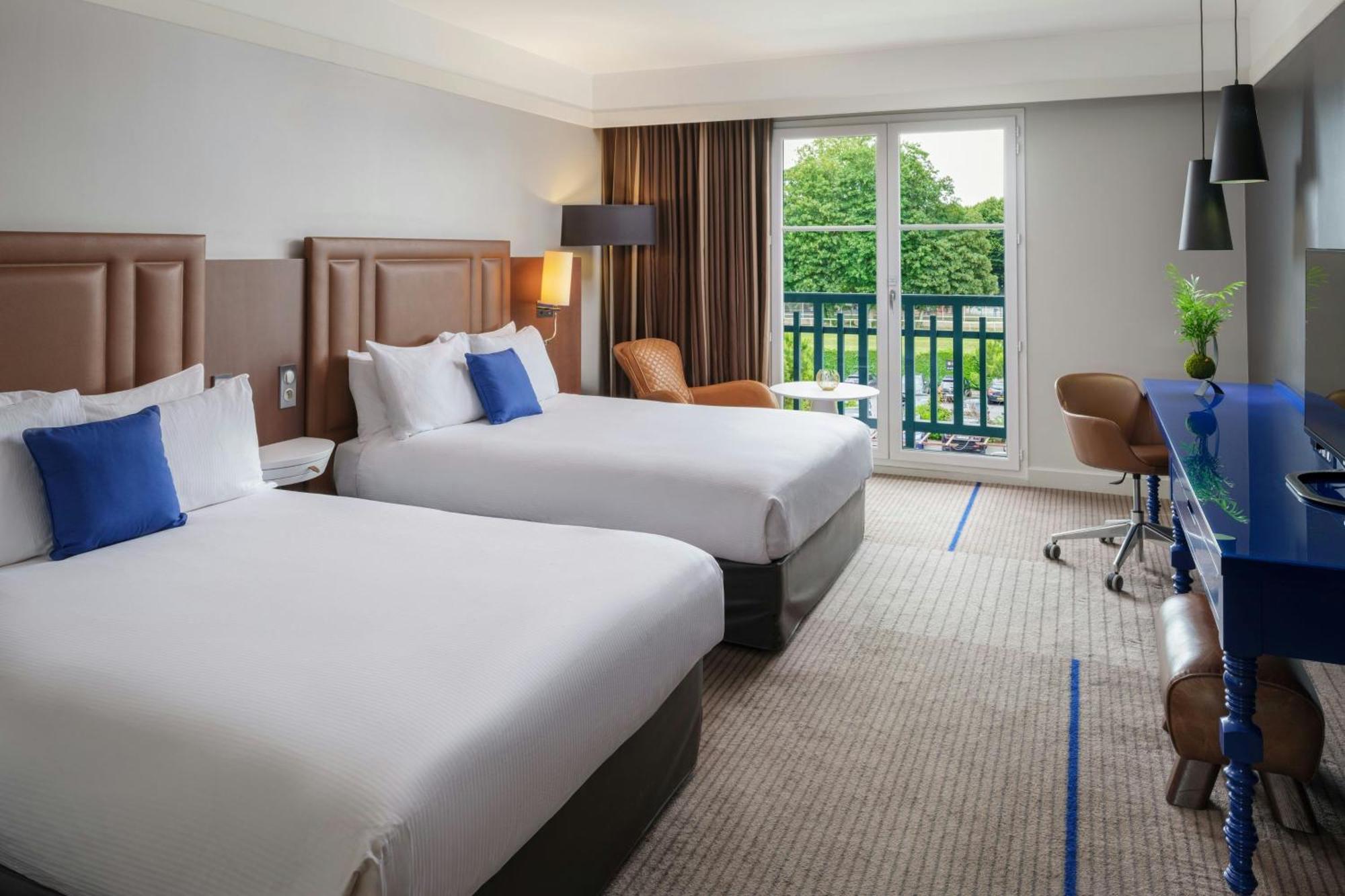 Renaissance Paris Hippodrome De St. Cloud Hotel Рюэй-Мальмезон Экстерьер фото