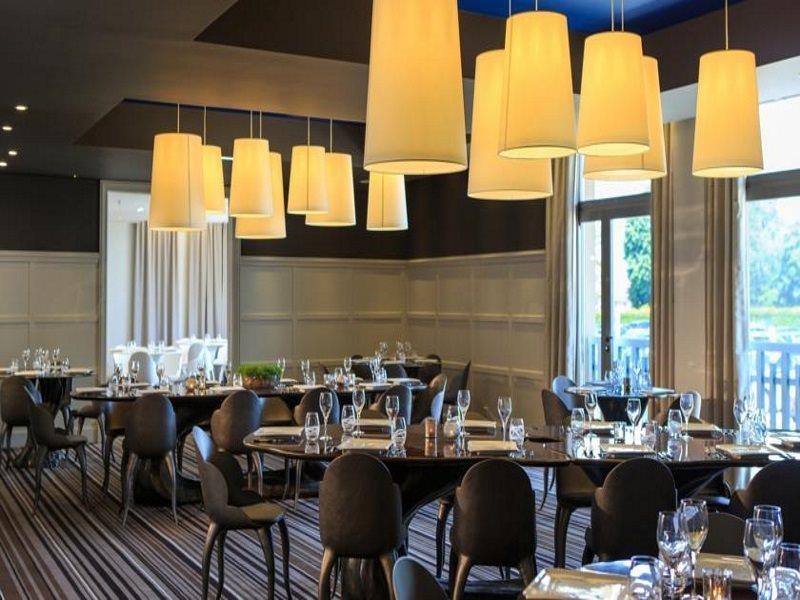 Renaissance Paris Hippodrome De St. Cloud Hotel Рюэй-Мальмезон Экстерьер фото