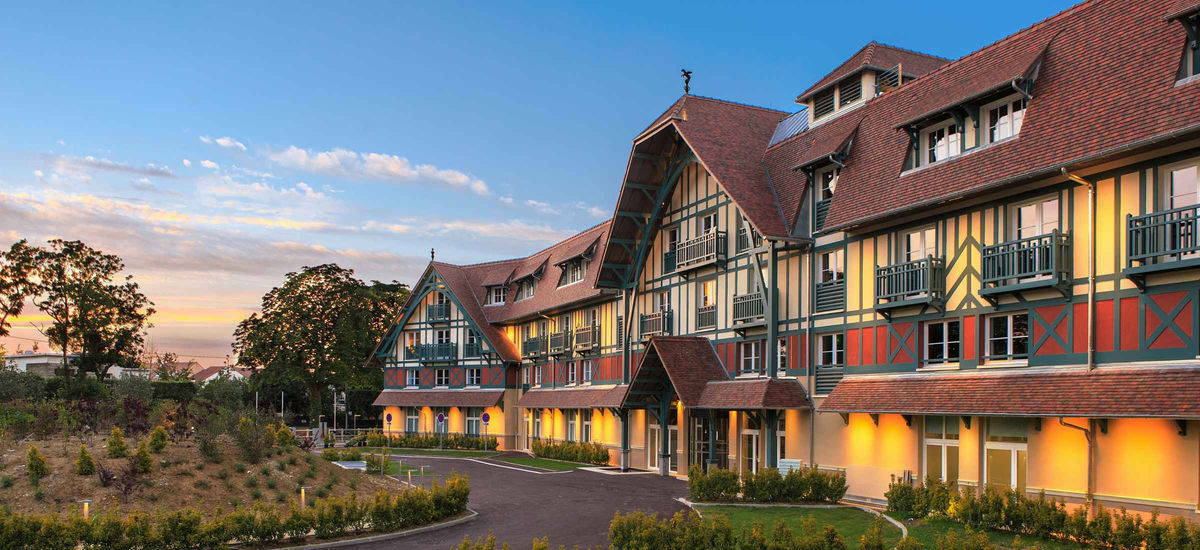 Renaissance Paris Hippodrome De St. Cloud Hotel Рюэй-Мальмезон Экстерьер фото